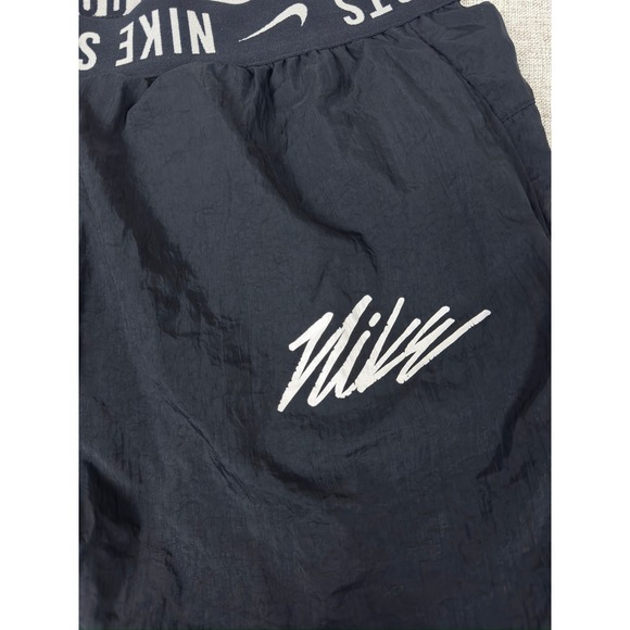 Nike Sports Utility Cargo Pants Black Womens L Cropped Techwear - Picture 2 of 9
